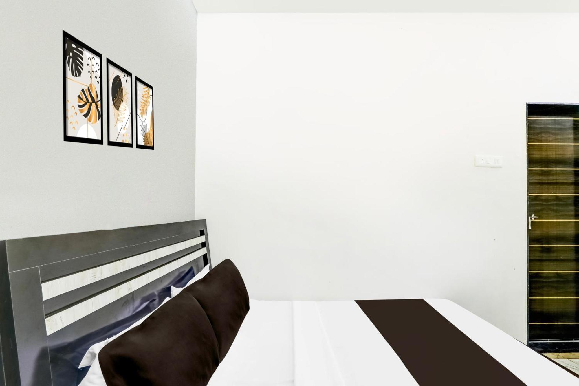 Hotel O Alankar Lodge Lātūr المظهر الخارجي الصورة