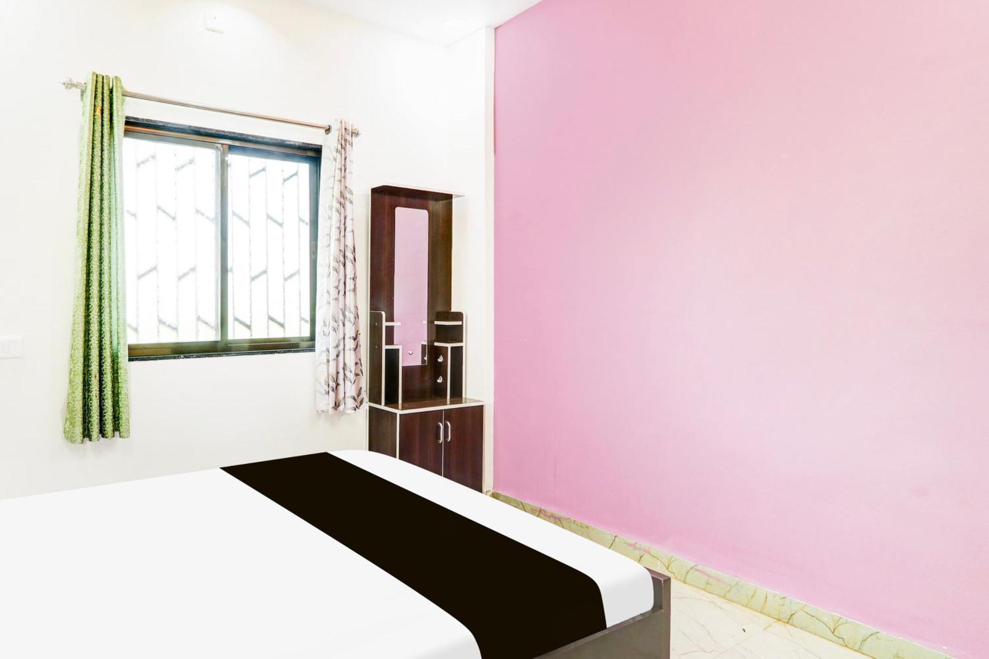 Hotel O Alankar Lodge Lātūr المظهر الخارجي الصورة